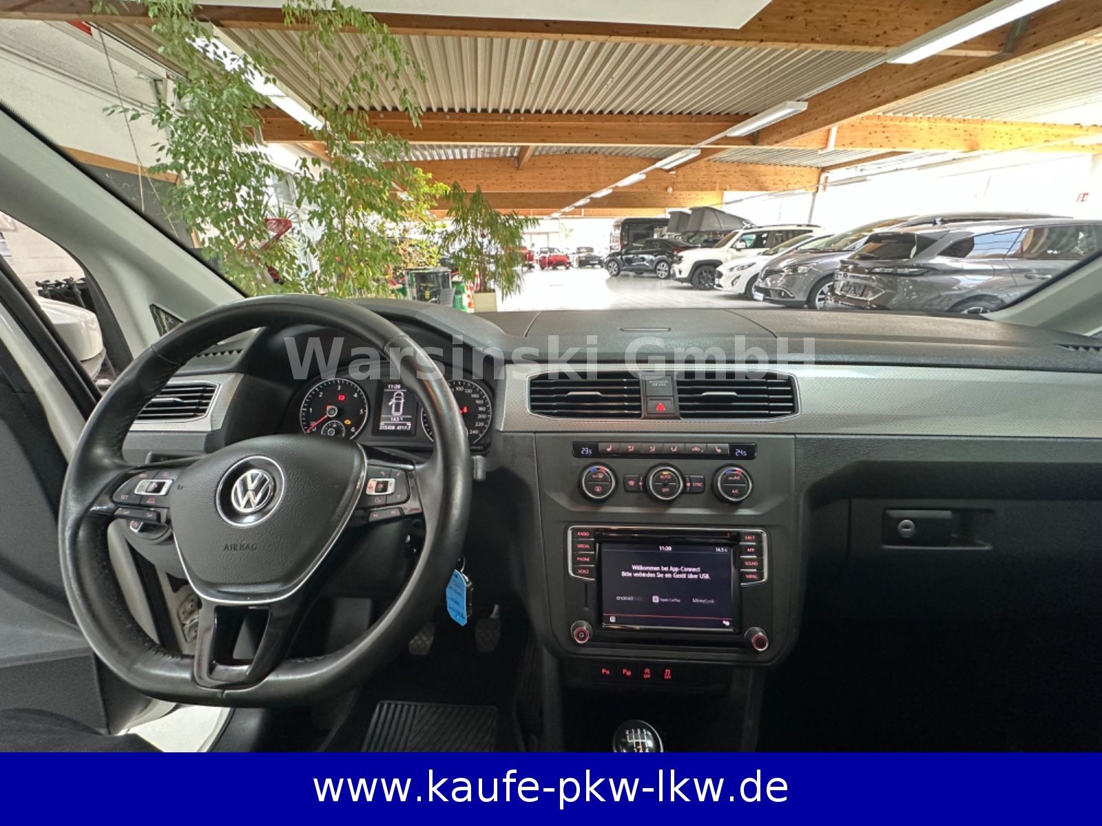 Fahrzeugabbildung Volkswagen Caddy Maxi Comfortline BMT*CarPlay*2xSchiebetür