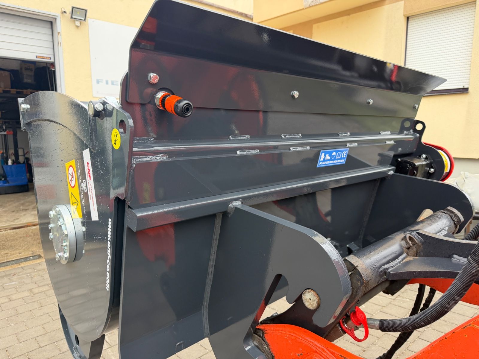 Fahrzeugabbildung Volvo CNF-BMX 400 Betonmischschaufel für Radlader
