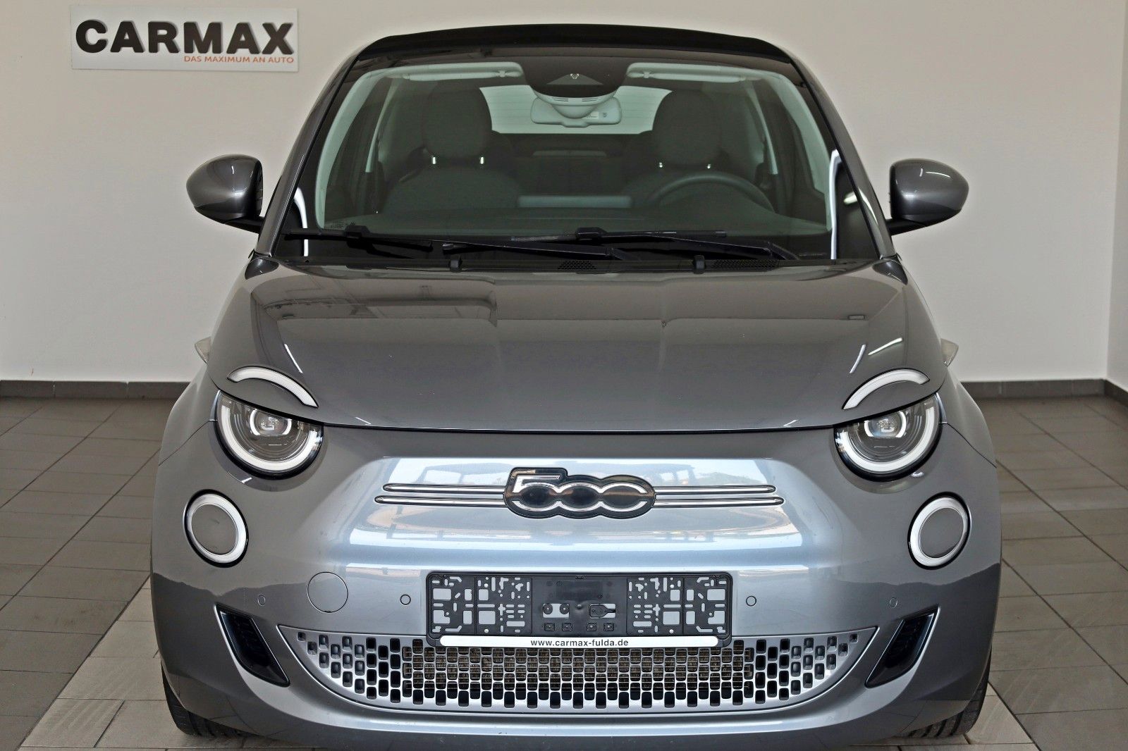 Fahrzeugabbildung Fiat 500e Icon Navi,Kamera,Panorama,8 fach bereift