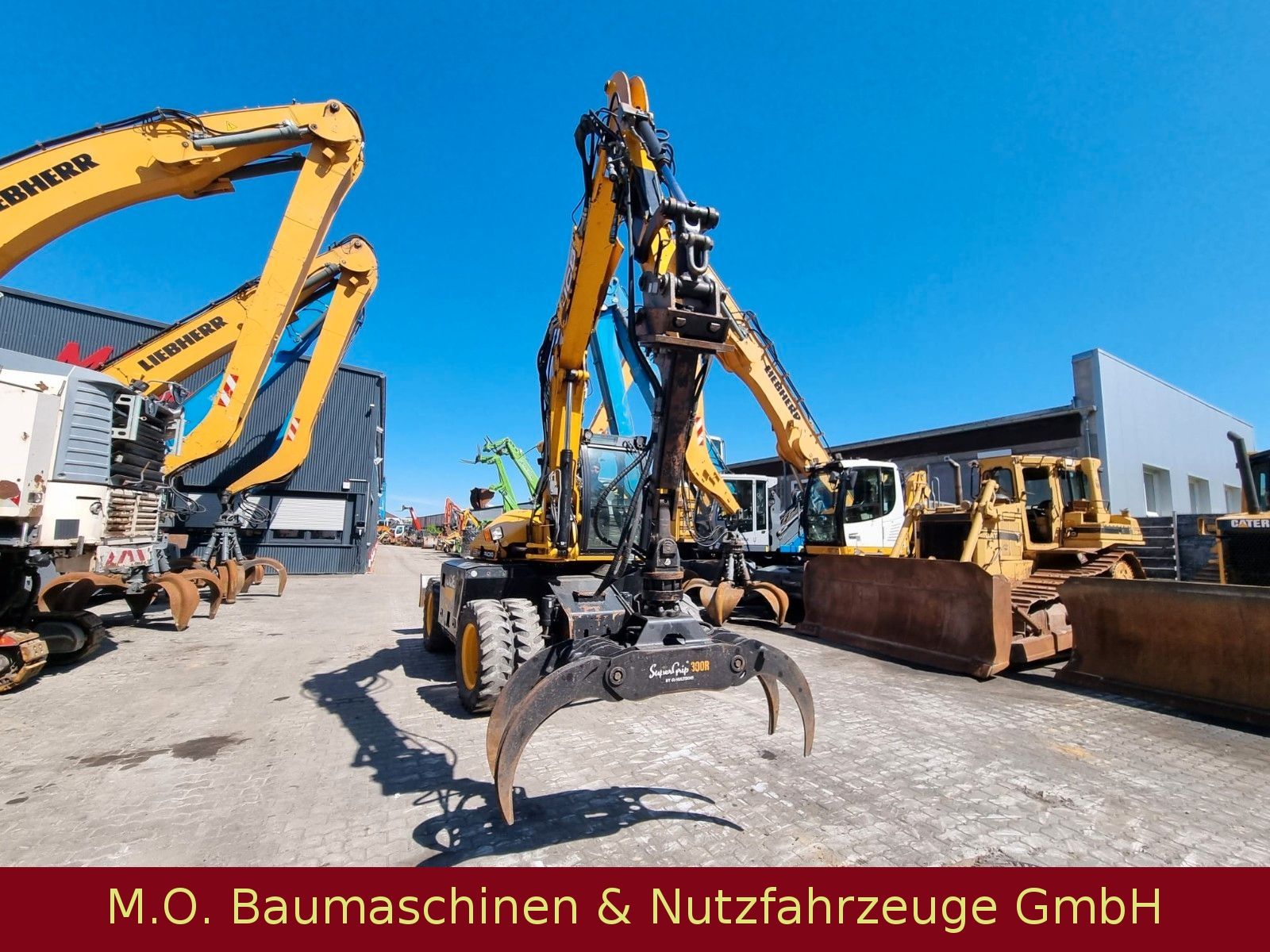 Fahrzeugabbildung JCB 110 W Hydradig / Holzgreifer / 2x Tieflöffel