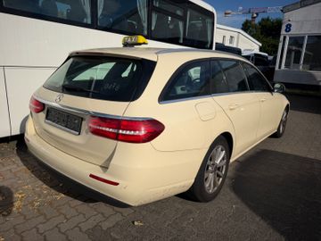 Mercedes E 200 - 3