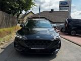 Ford Focus Turnier ST-Line´HYBRID*NAVI*KAMERA*PDC*LED - Ford Focus ST mit Hybrid-Antrieb (Benzin/Elektro)