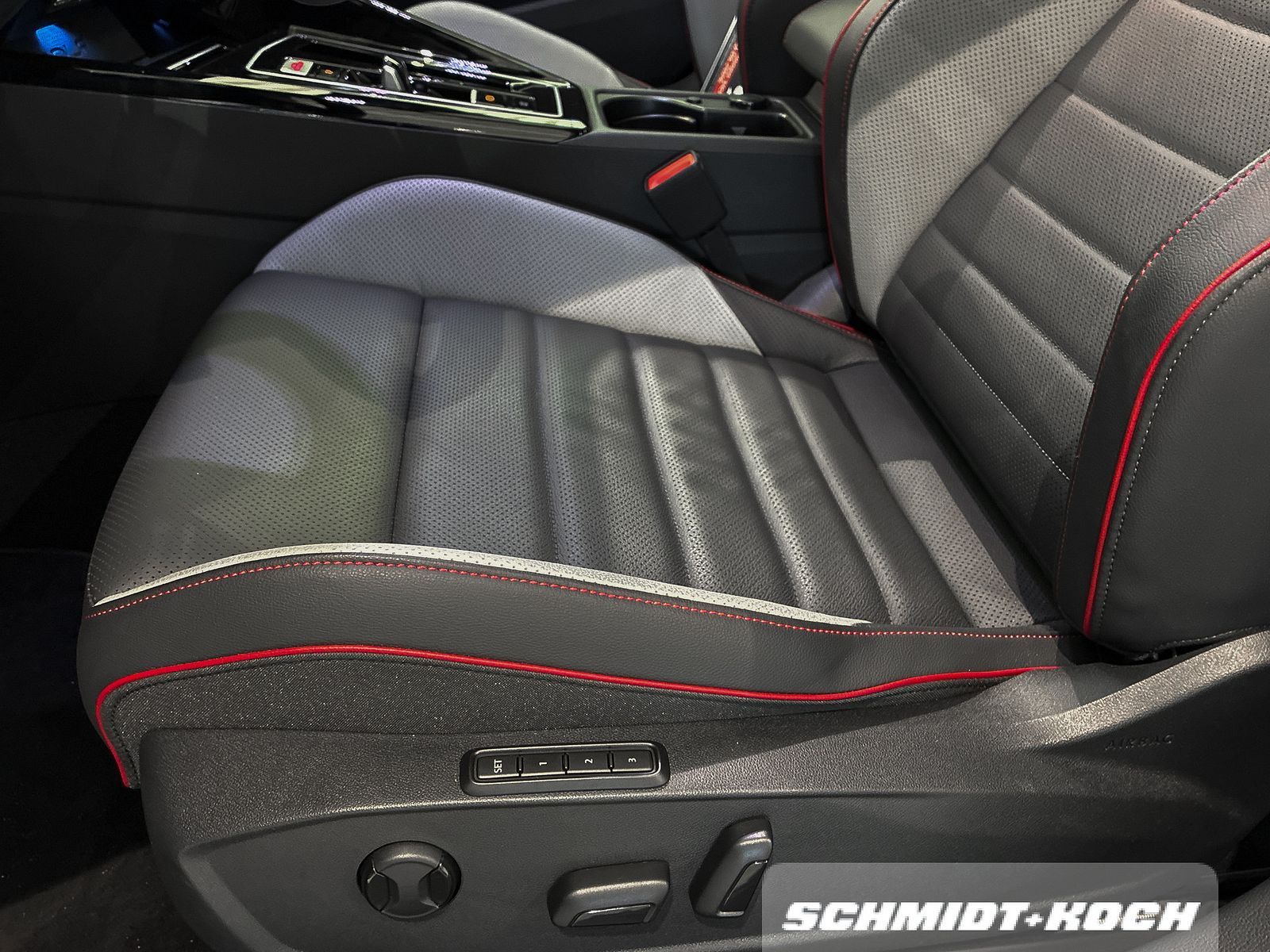 Volkswagen Golf VIII GTI 2.0 TSI OPF DSG Leder Head-up Navi foto 14
