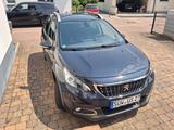 Peugeot 2008 Signature PureTech 110 Signature - Peugeot 2008: Signature