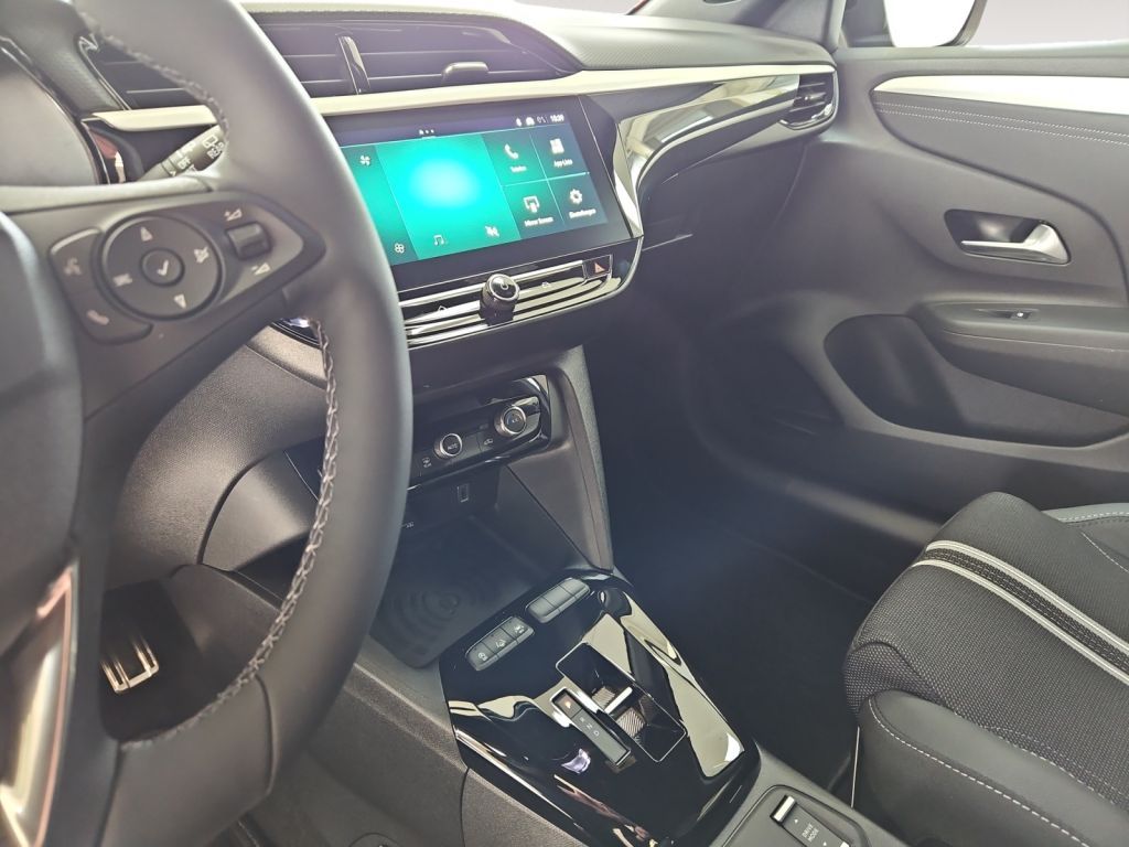 Fahrzeugabbildung Opel Corsa Hybrid GS Winter-Paket/Infotainment-Paket
