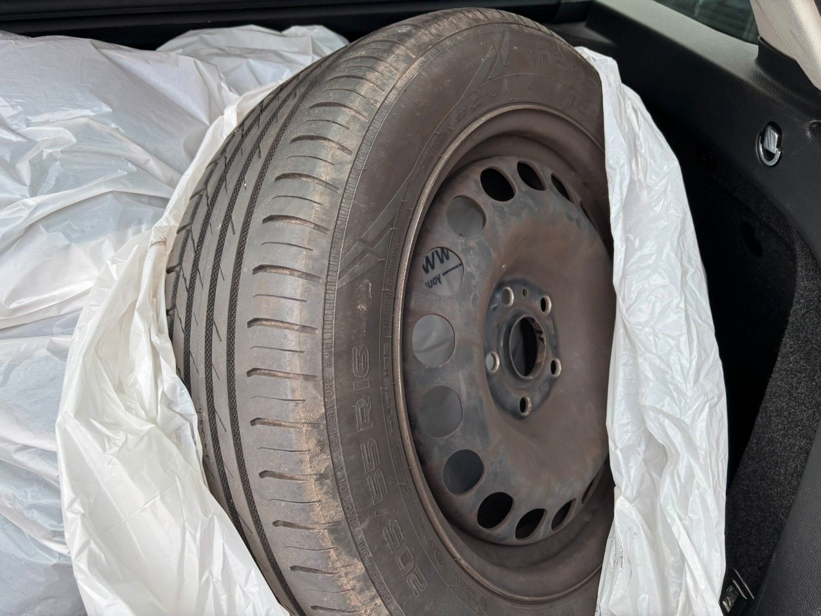 Fahrzeugabbildung Volkswagen Passat Var. 1.4TSI Comf. DSG AHK/TÜV 02-2028/NAV