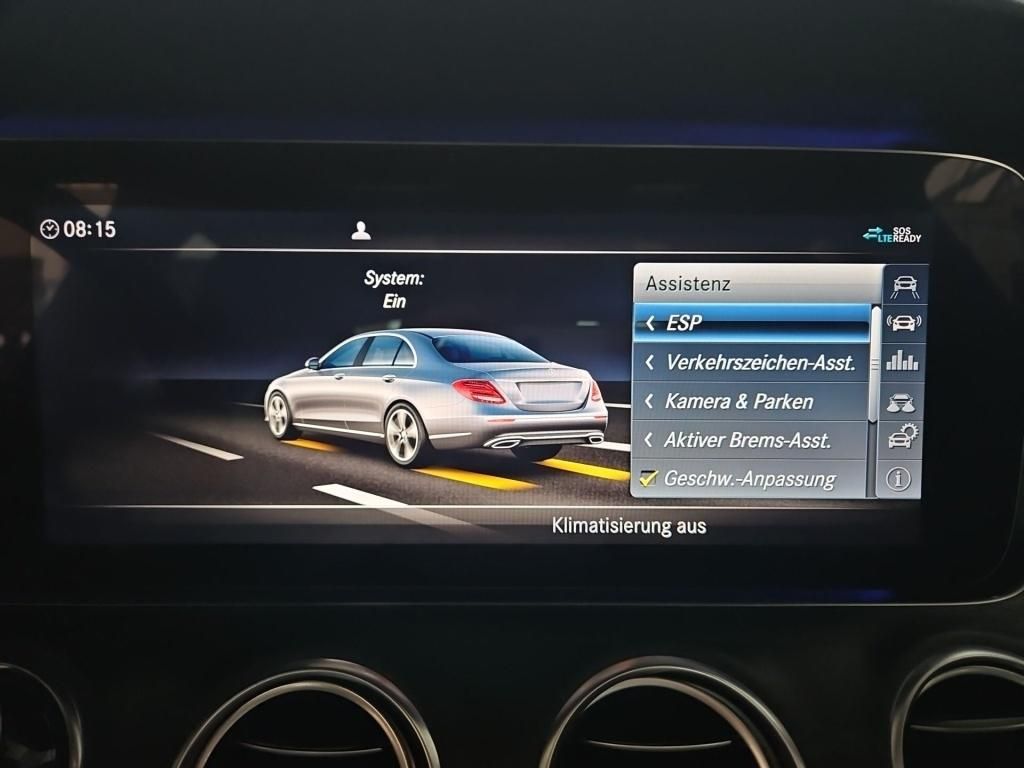 Fahrzeugabbildung Mercedes-Benz E 450 4M AMG Pano ACC Comand LED 360°