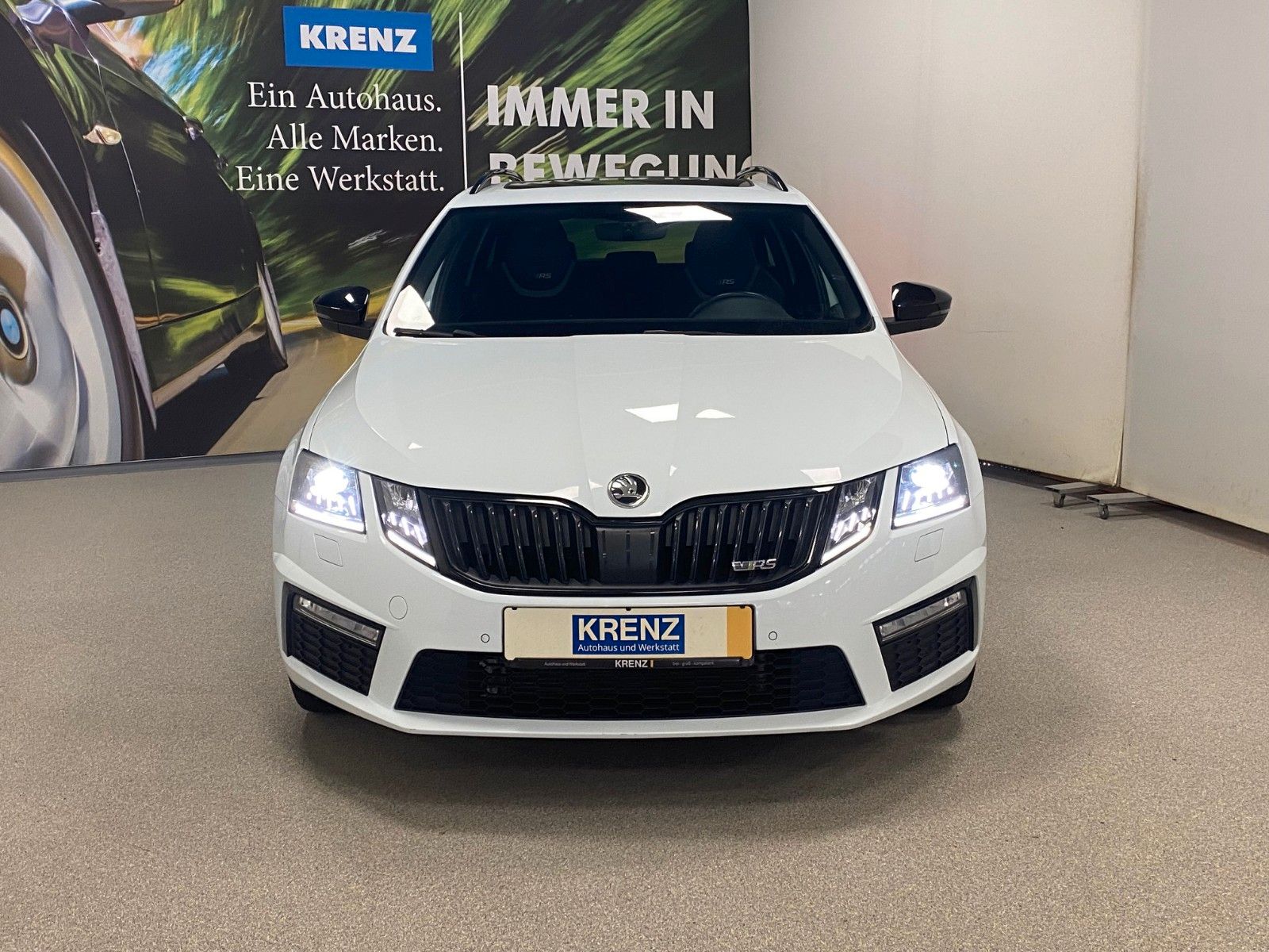 Fahrzeugabbildung SKODA Octavia 2.0 TSI DSG RS Combi+PANORAMA+19"+NAVI++