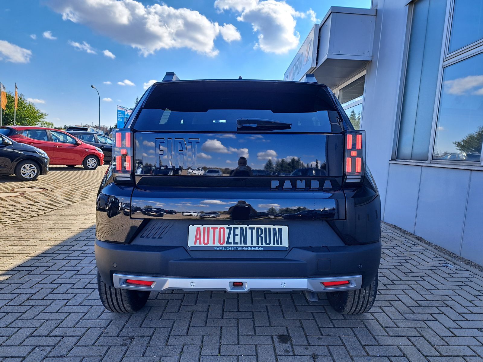 Fahrzeugabbildung Fiat Grande Panda La Prima Hybrid AUTOM. SITZHEIZUNG