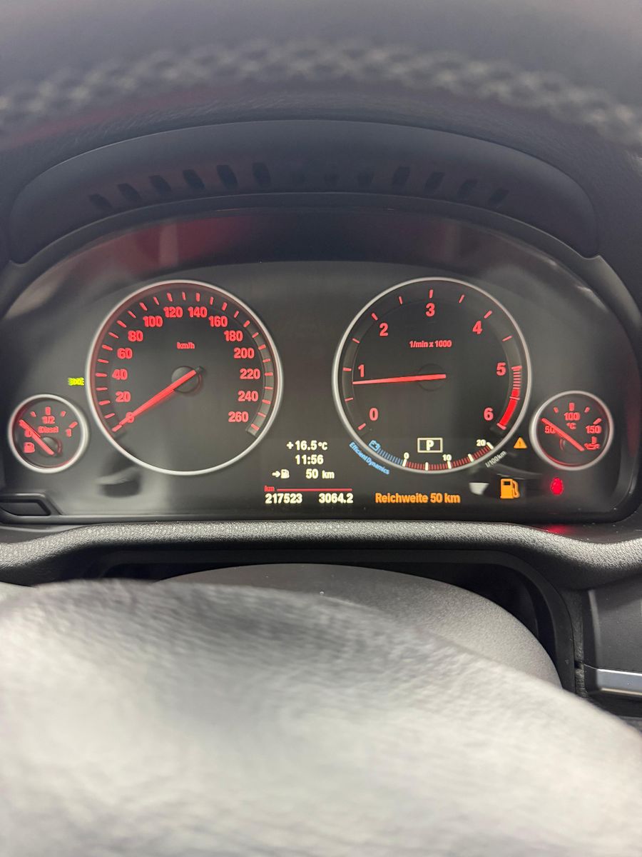 Fahrzeugabbildung BMW X3 20d xDrive Aut./NAVI/XENON/HEAD-UP/AHK