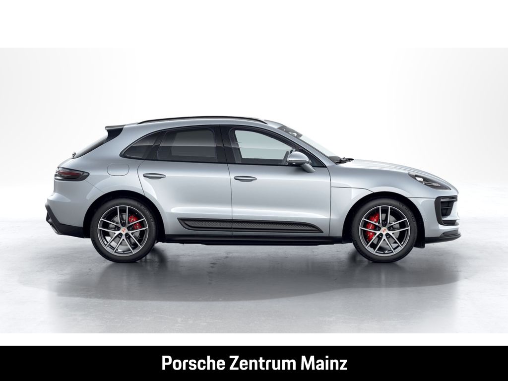 PORSCHE Macan 2024