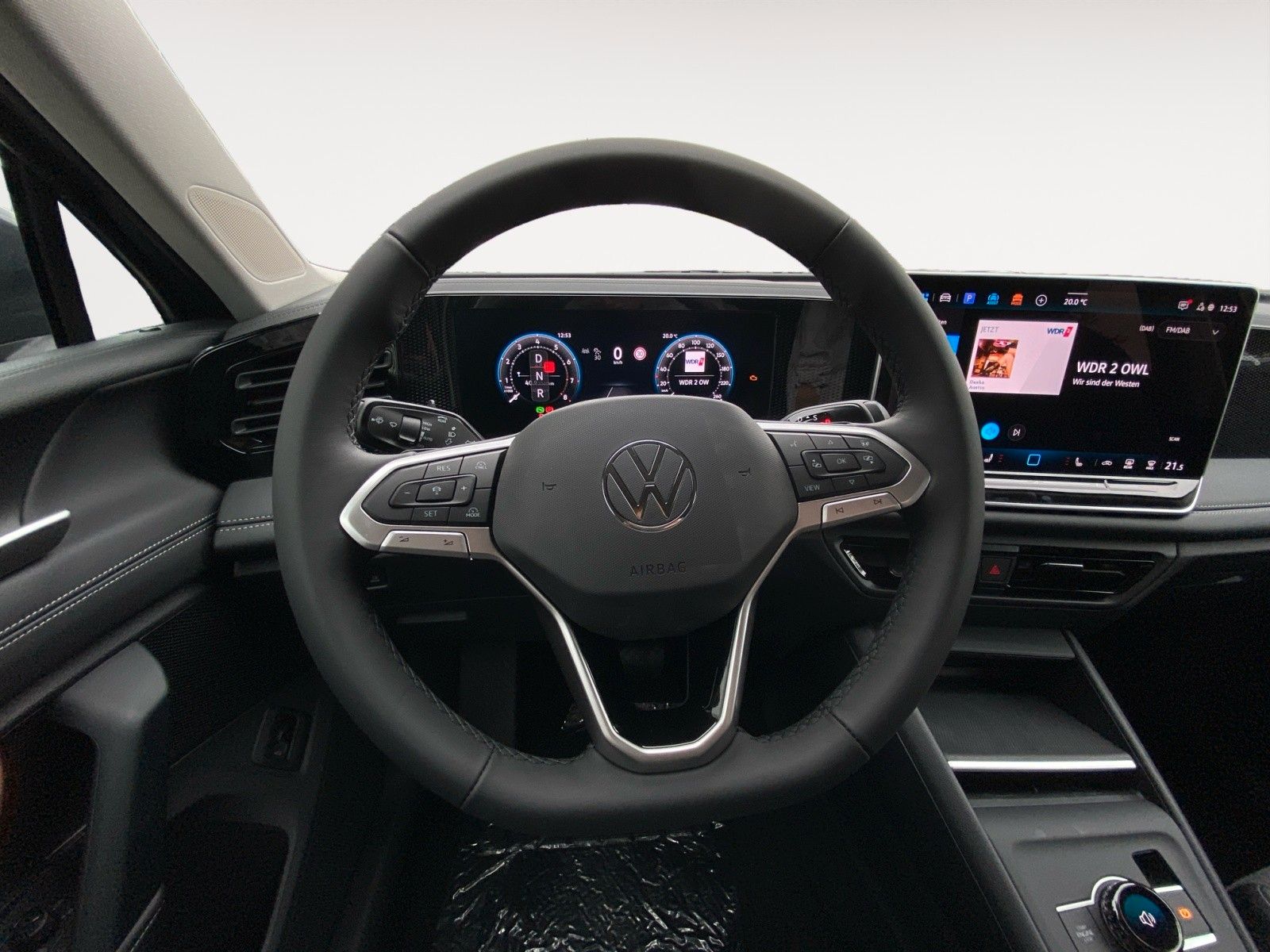 Fahrzeugabbildung Volkswagen Tiguan 1.5 eTSI OPF DSG +ACC+LED+NAVI+PARKASSIST