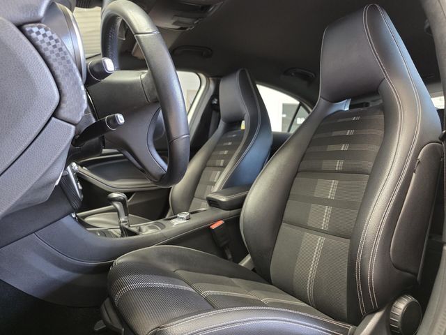 MERCEDES-BENZ A 180 — Foto 13