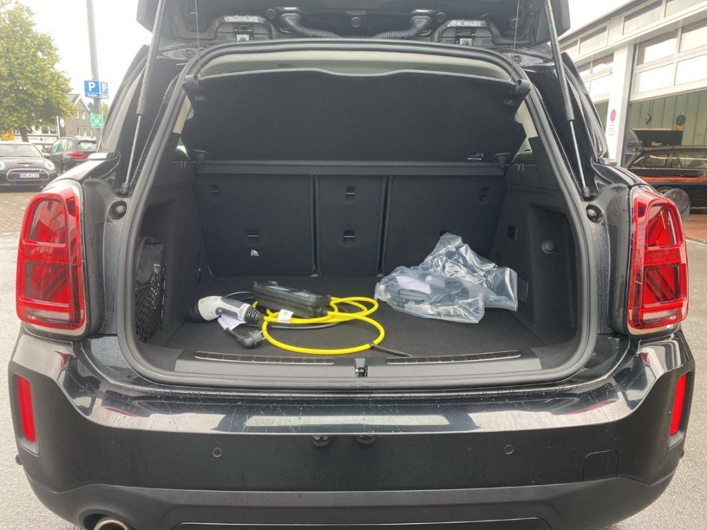 MINI Cooper SE Countryman ALL4 Classic Trim Navi/LED-