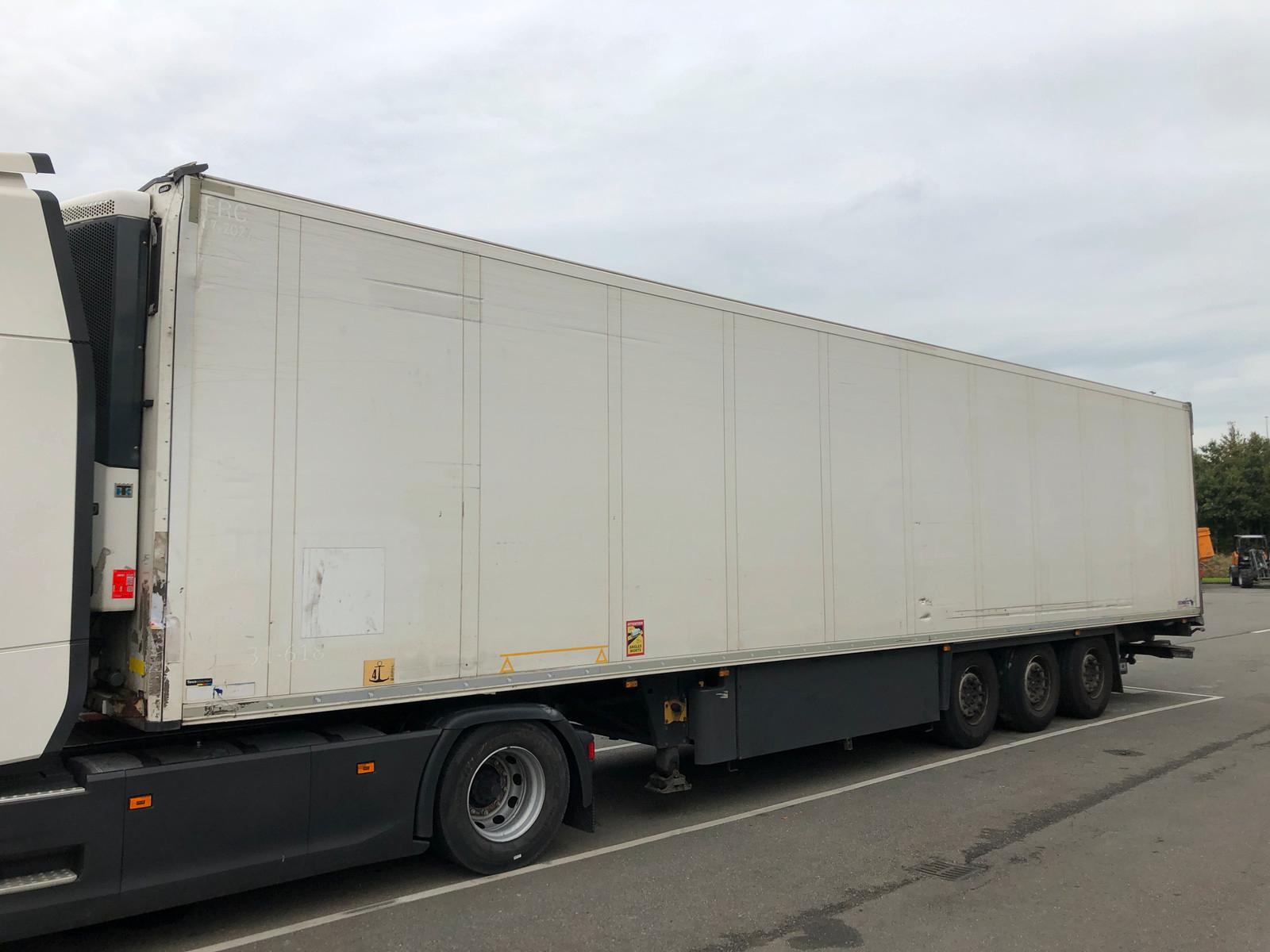 Schmitz Cargobull Kuhlauflieger mit Thermoking SlXe-300