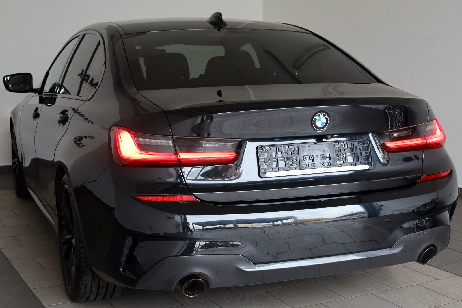 Fahrzeugabbildung BMW 320 i M Sport, T.Leder,Navi,LED,SH,Kamera