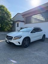 Mercedes-Benz Mercedes-benz GLA 200 d Automatic Premium - Mercedes GLA-Klasse bis 10.000 Euro