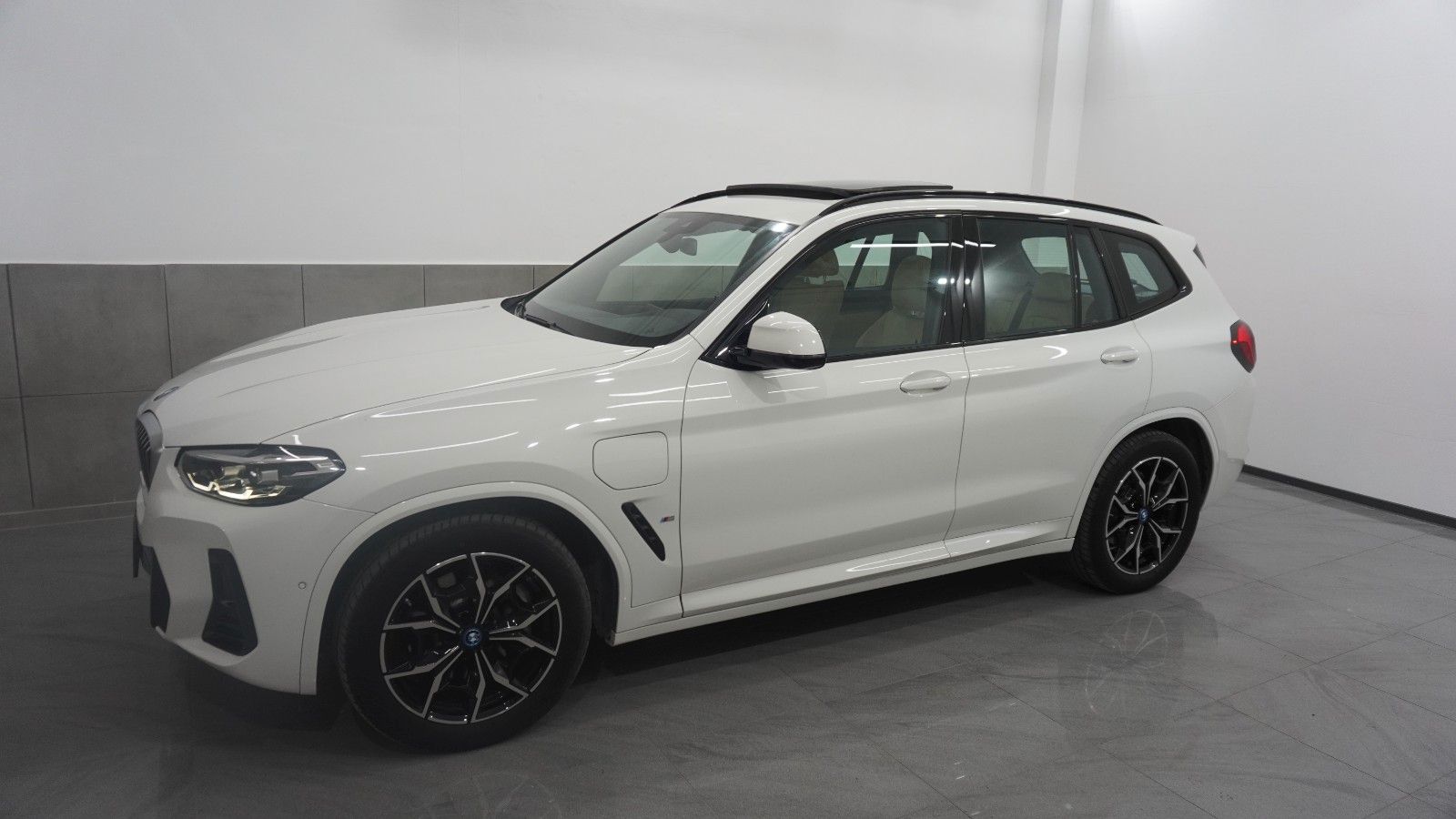 BMW X3 xDrive 30 e M Sport Pano/H&K/ACC/LiveCP/DAB foto 2