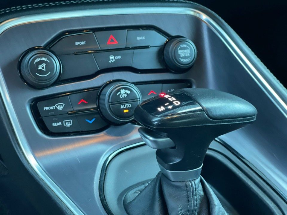 Fahrzeugabbildung Dodge Challenger 3.6 SXT 17 direkt aus USA importiert
