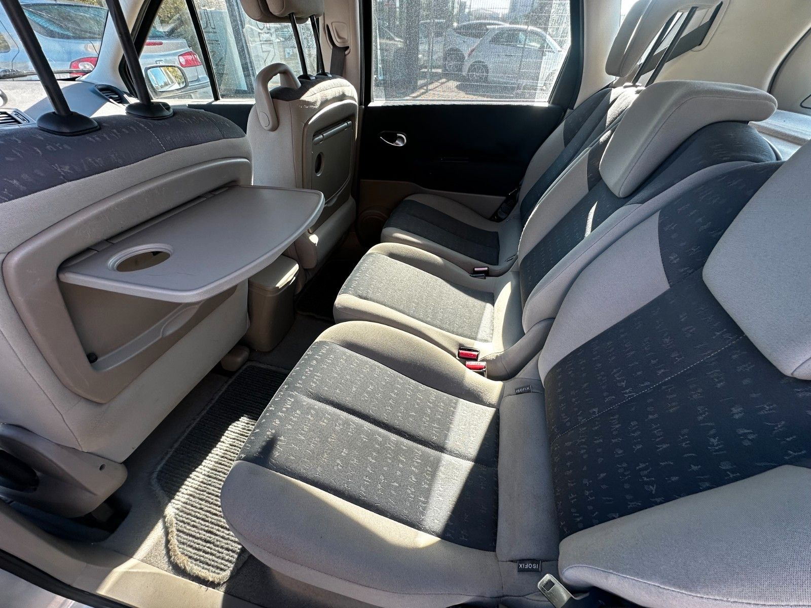 Fahrzeugabbildung Renault Scenic III Dynamique Klima/ISOFIX/TÜV neu