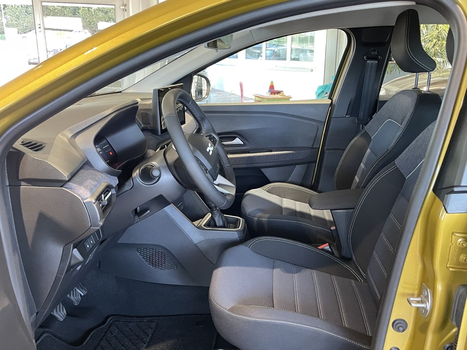 Fahrzeugabbildung Dacia Sandero Journey TCe 100