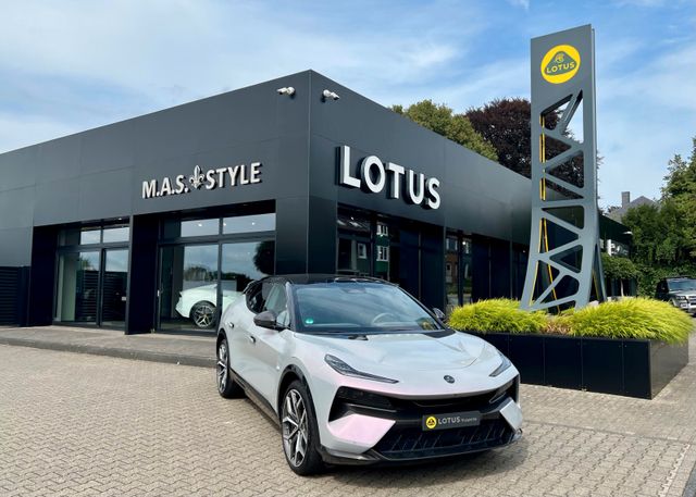 Lotus Eletre R Carbon KEF