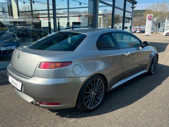ALFA ROMEO GT 3.2 V6 24V Distinctive disegno BERTONE