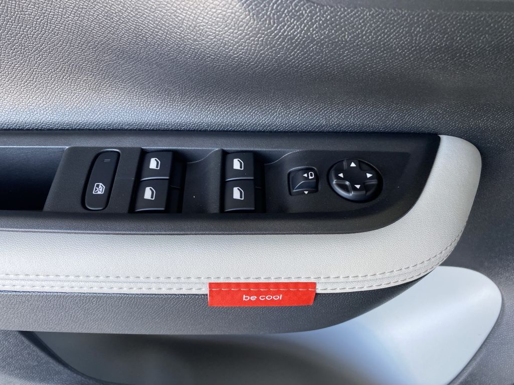 Fahrzeugabbildung Citroën C3 Aircross Turbo 100 PLUS *Allwetterr.*Sitzh.*