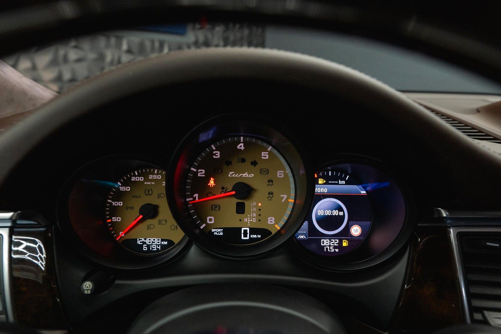 Fahrzeugabbildung Porsche Macan Turbo FENRIR | AURUM | CHRONO+ | LUFT | 21