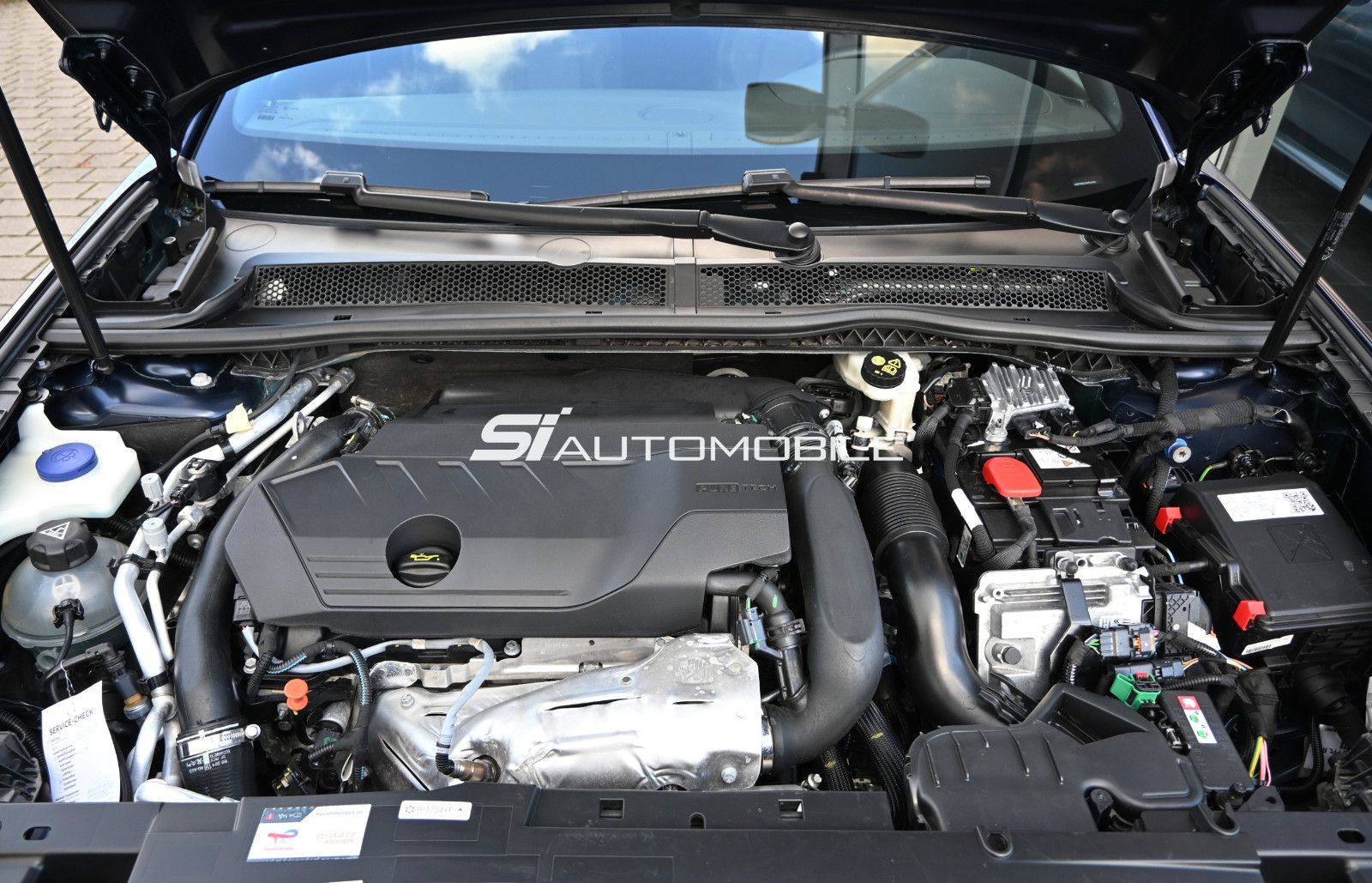 Fahrzeugabbildung Peugeot 508 Plug-In Hybrid 225 e-EAT8 Allure °ACC°MATRIX