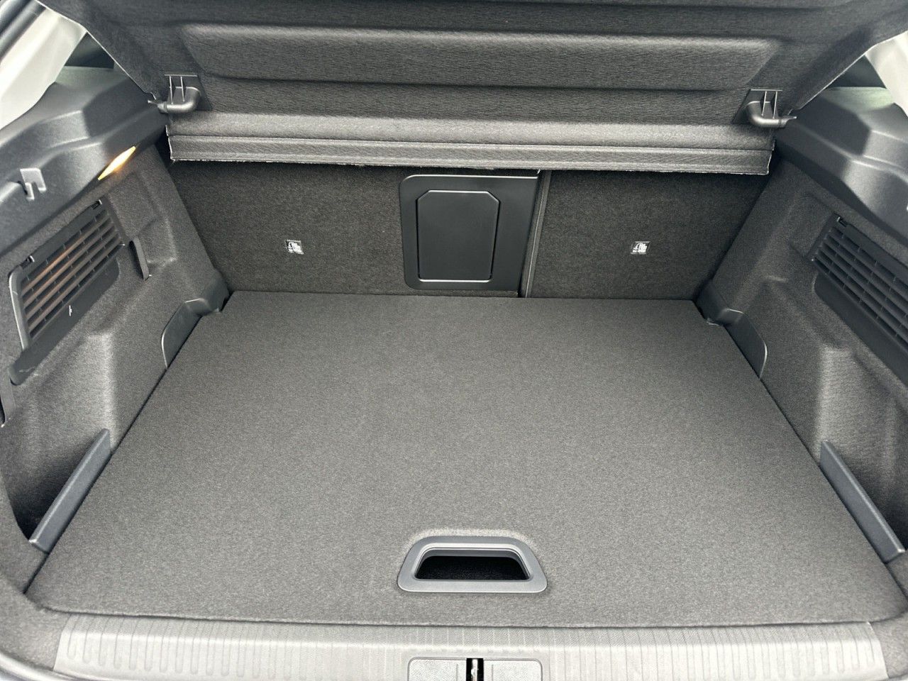 Fahrzeugabbildung Citroën C4 Benziner 130 Automatik MAX