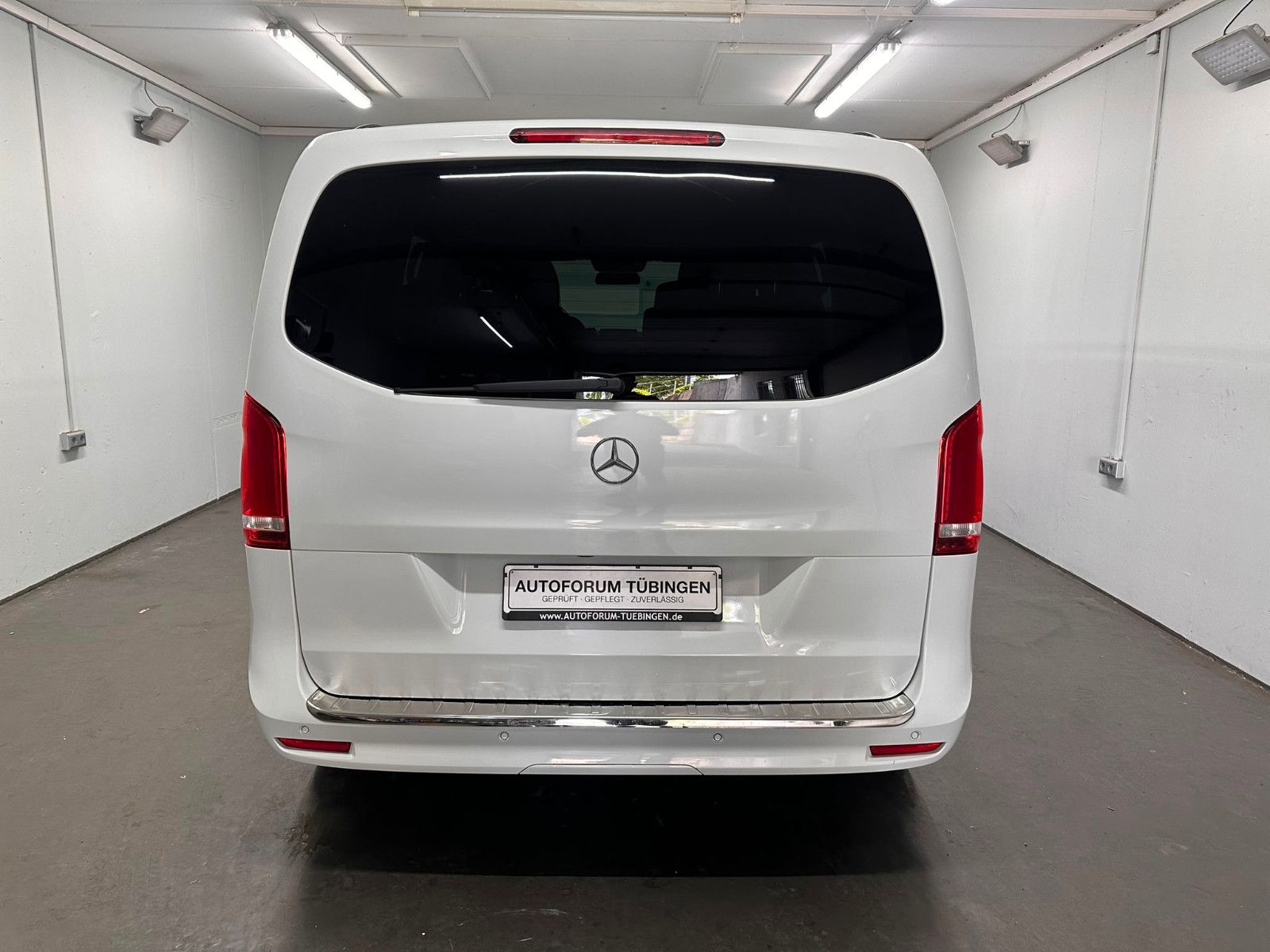 Fahrzeugabbildung Mercedes-Benz V 220 d Aut. EDITION kompakt*6-Sitz*DISTRO*SDH*
