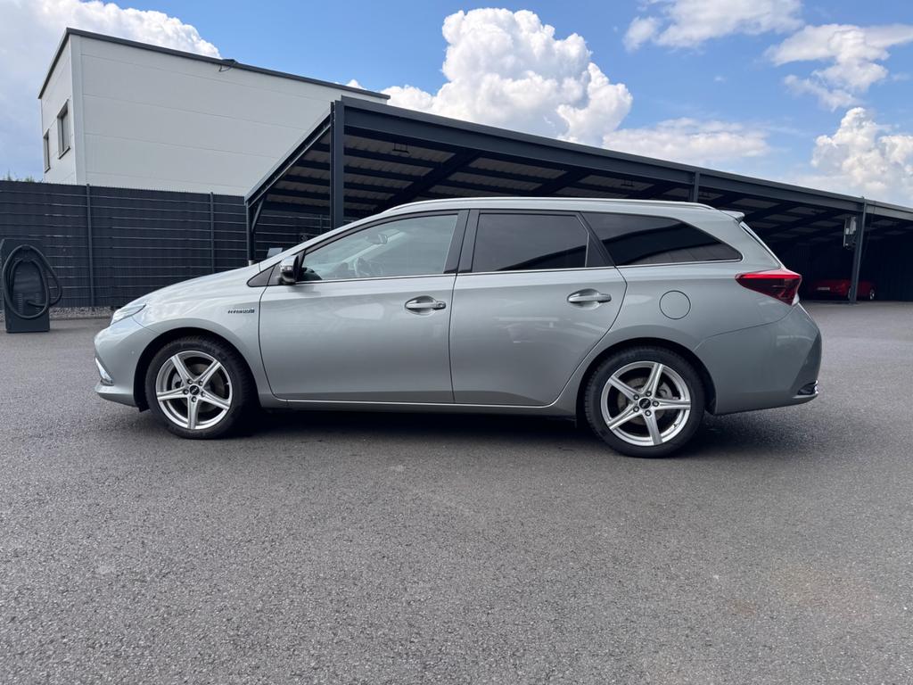 Toyota Auris Touring Sports