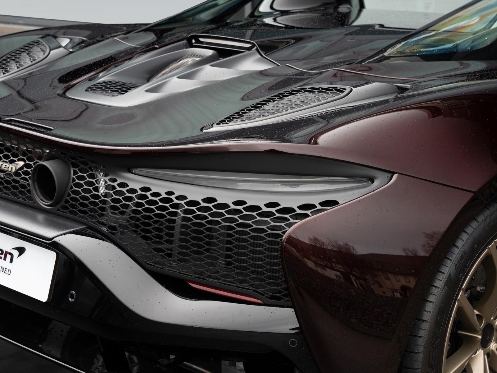 McLaren Artura Spider | MSO Velocity Colour Transform