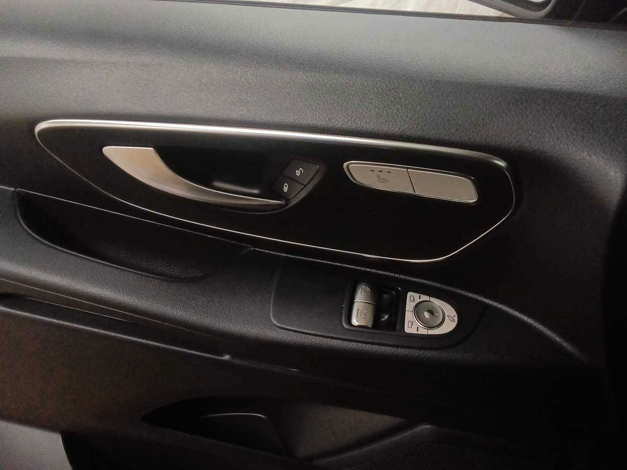 Fahrzeugabbildung Mercedes-Benz Vito 116 CDI Tourer SELECT AHK2,5to 2xKlima LED
