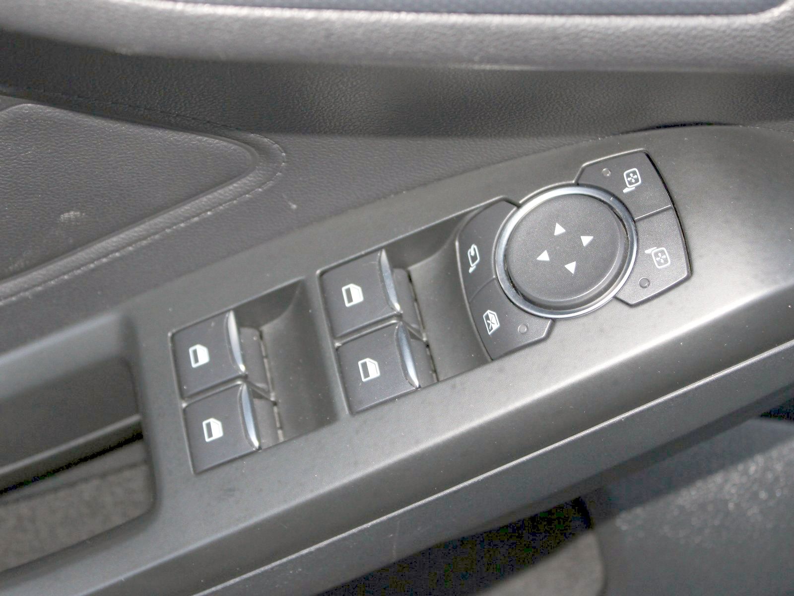 Fahrzeugabbildung Ford Focus Active 1,5 EcoBoost Start/Stopp