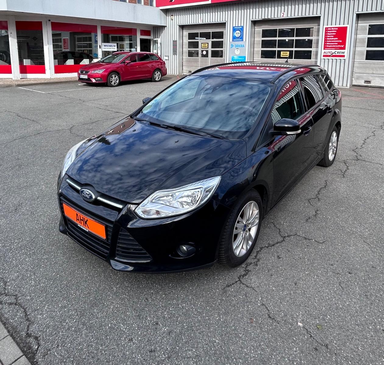 Ford Focus 1.6 TDCI   TÜV NEU - AHK - KLIMA - SHZ-PDC