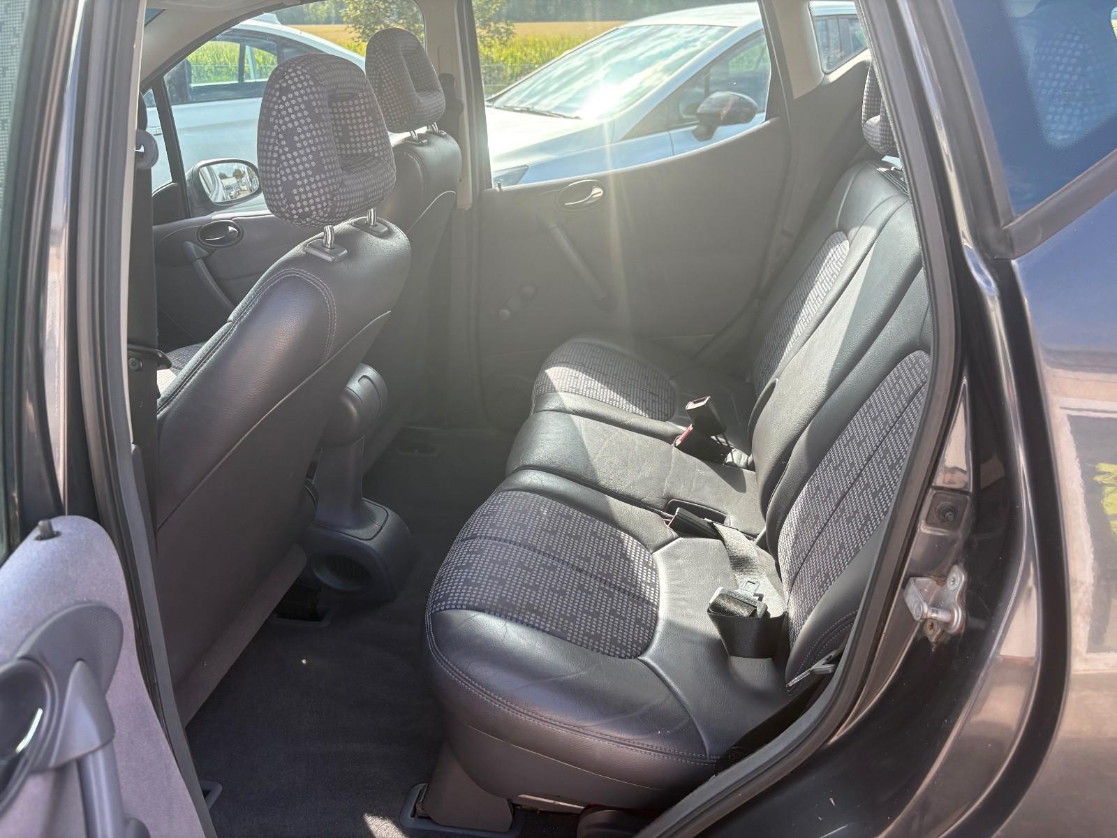 Mercedes-Benz A 190 AVANTGARDE Panorama Klima TÜV 09/2028 LMR