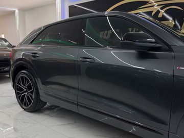Audi Q8 - 4