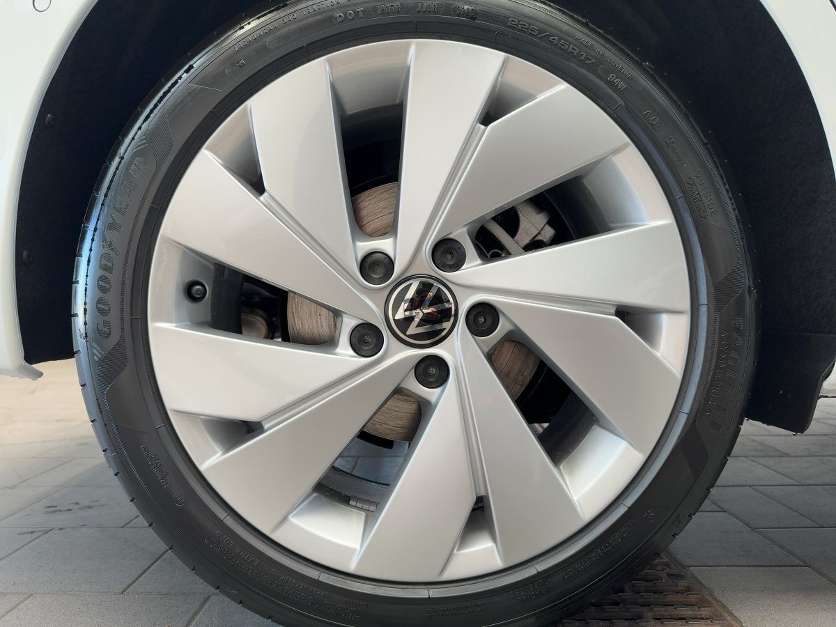 Volkswagen Golf - Bild 7