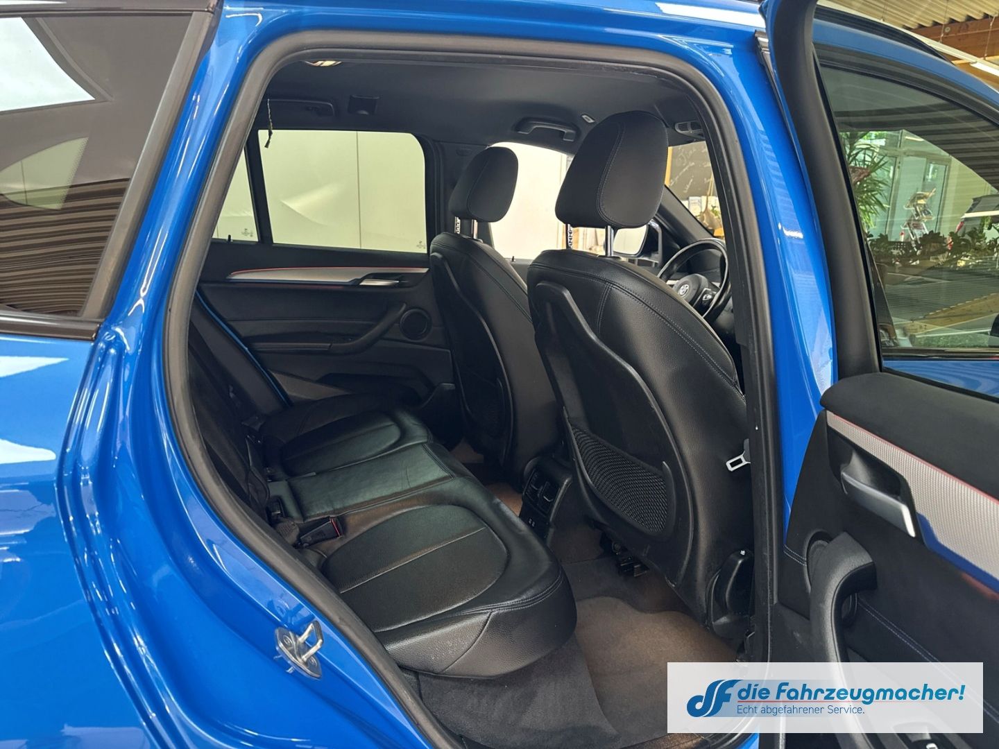 Fahrzeugabbildung BMW X1 xDrive 25 e M Sport M Sport Sportpaket HUD AH