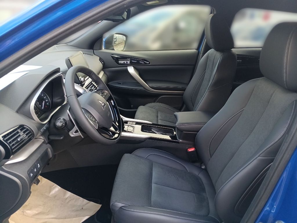 Fahrzeugabbildung Mitsubishi Eclipse Cross Plug-in Hybrid PLUS 2.4 MIVEC 4WD