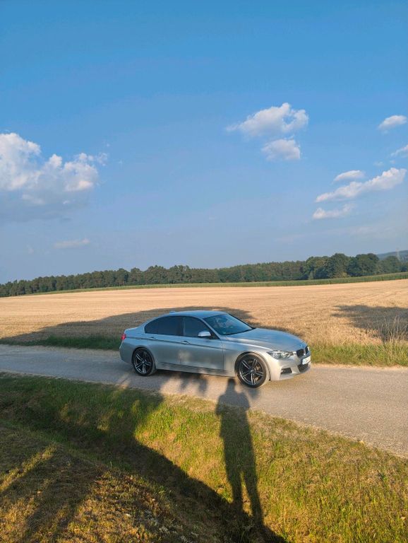 Image of BMW 320