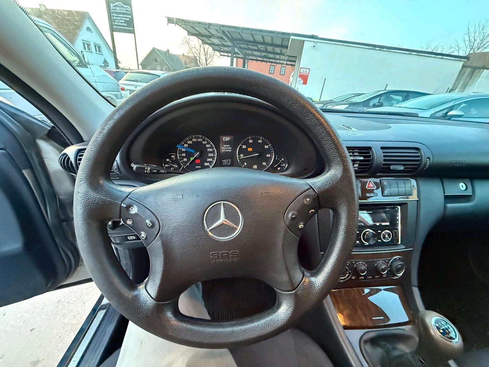 Mercedes-Benz C180 2004 — engine 143 HP (105kW)