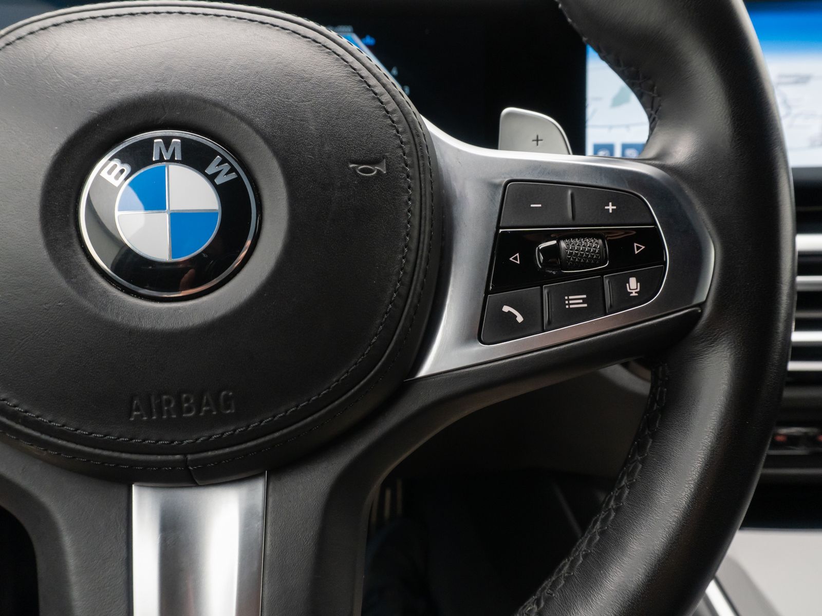 Fahrzeugabbildung BMW 320d M Sport AHK Stop&Go Alarm DAB Komfort 19Zol