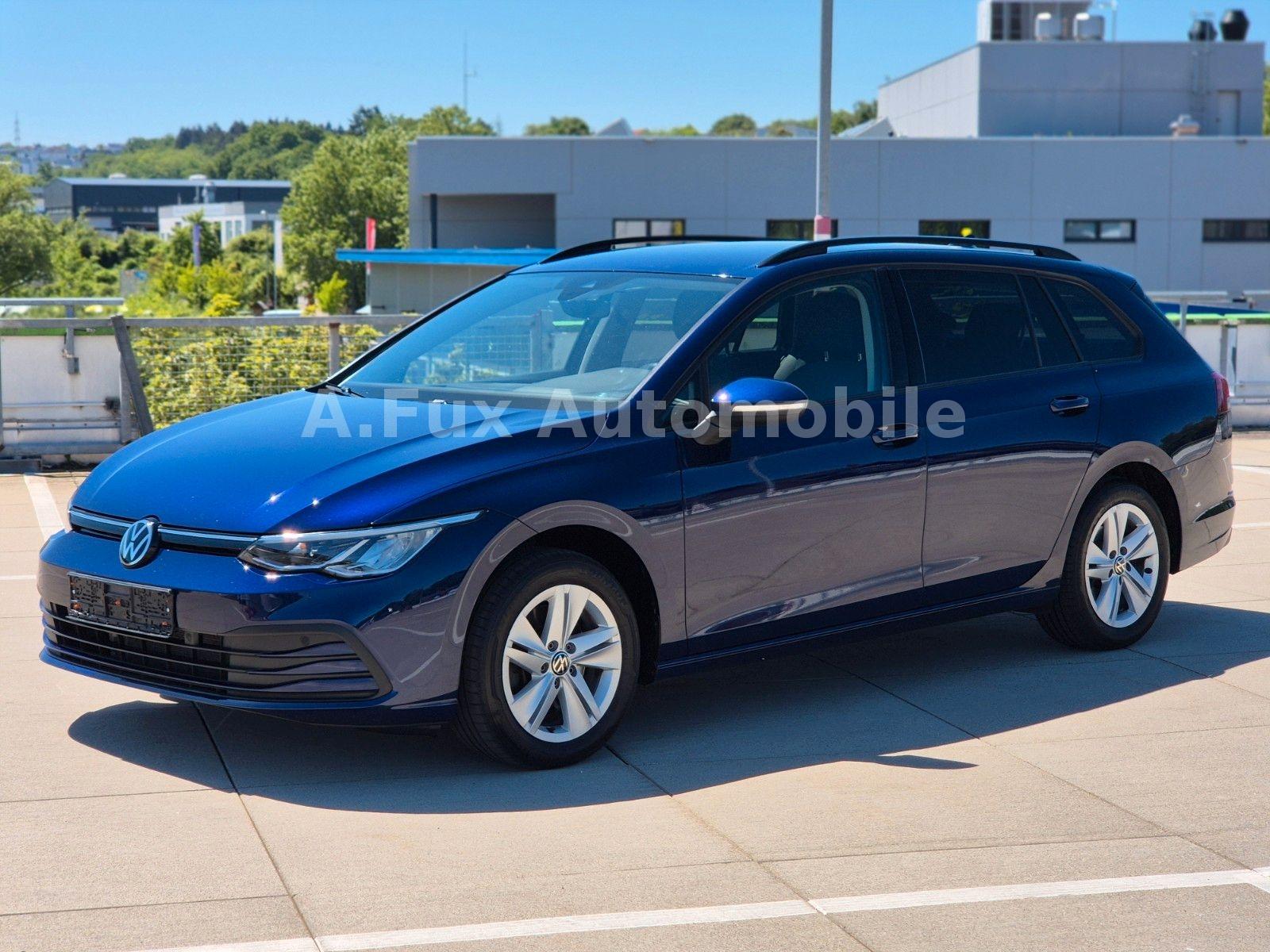 Volkswagen Golf VIII Variant Life DSG 150PS