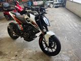 KTM 125 Duke - KTM E-Bikes