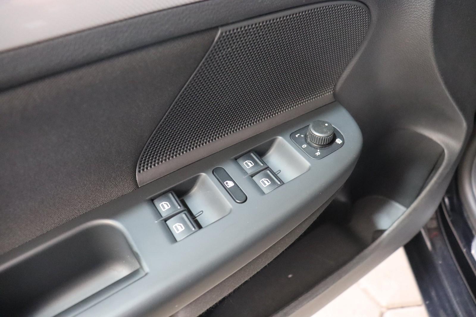 Volkswagen Golf 2012 — photo 19