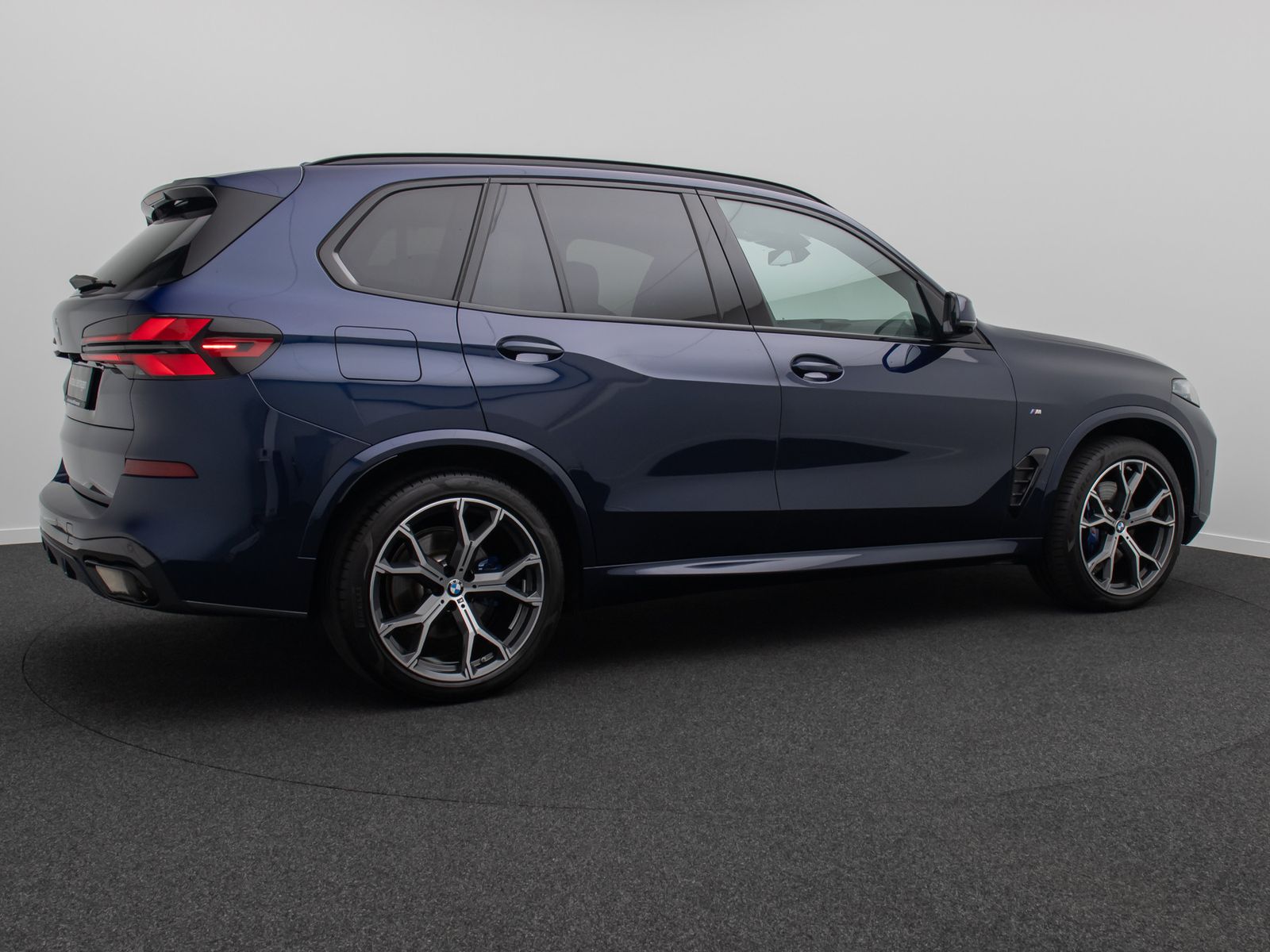 Fahrzeugabbildung BMW X5 xD40d  M Sport Pro Panorama 360&deg;HUD DAB H/K