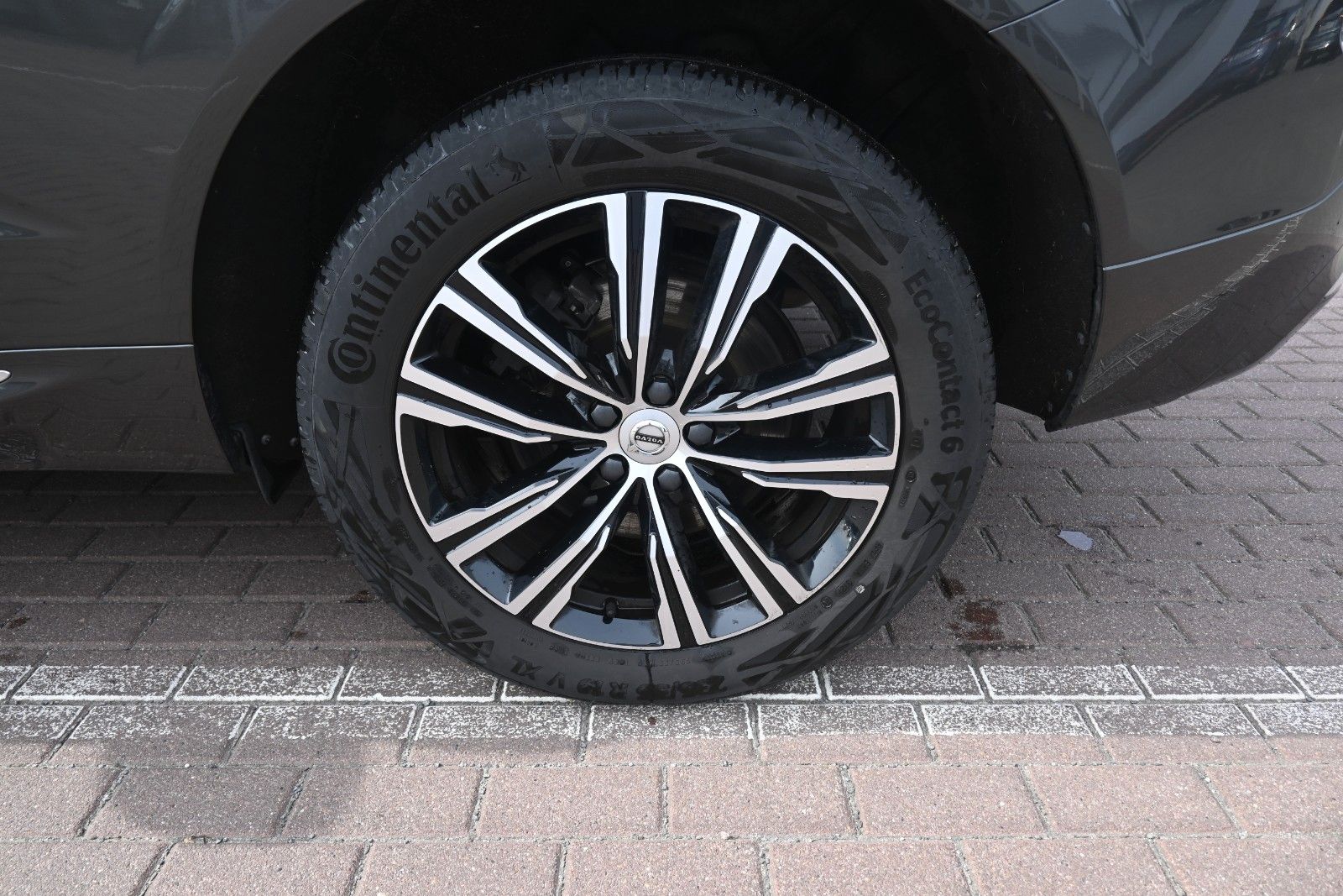 Fahrzeugabbildung Volvo XC60 B5 B Inscription AWD*PDC*AHK*FSHZG*